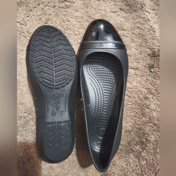 Crocs Black Ballet Flats - Women's 6 - Picture 1 of 8